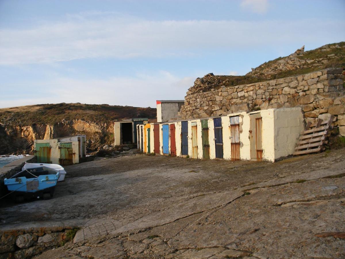 Les Chambres D'Hotes Du Cosquer Beuzec-Cap-Sizun Eksteriør billede